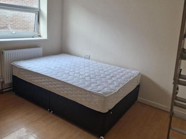 Studio for rent in Spring Park, Luton