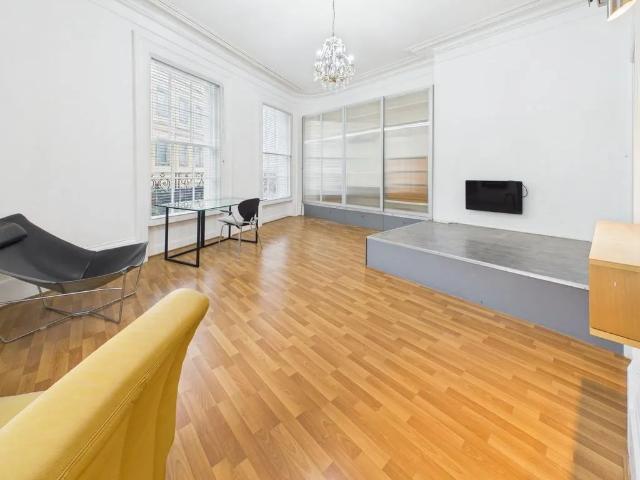 Studio for rent in Ewens Farm, Cheltenham