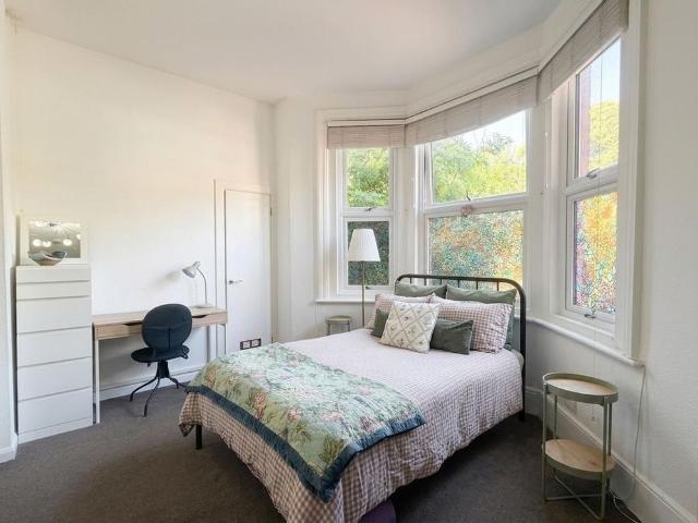 Studio for rent in Watergate, Devon