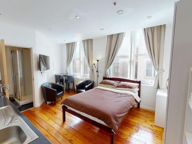 Studio for rent in St Ann's, Haddon