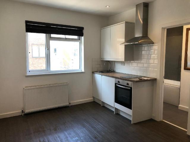Flat for rent in Goddington, Greater London
