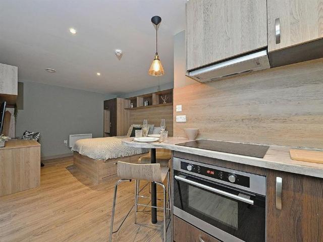 Studio for rent in St George's Quarter / Cultural Quarter, Calderstones