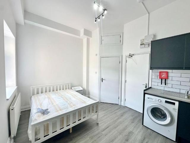 Studio for rent in Hendon, Greater London