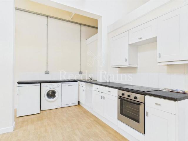 Studio for rent in The Butts, Kent