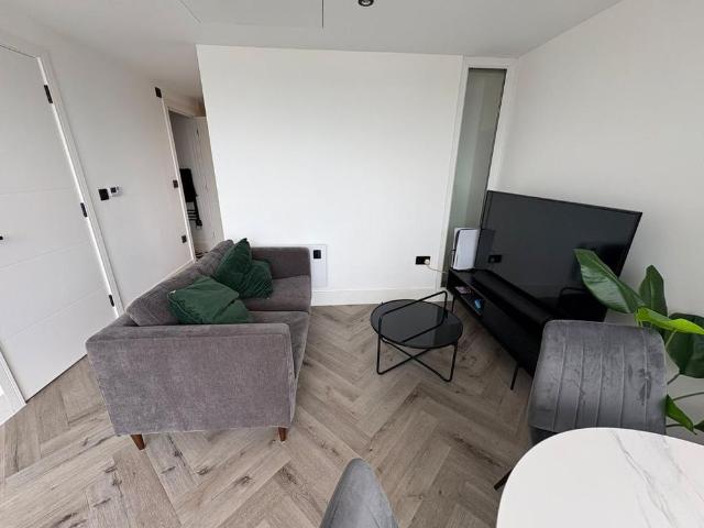 Studio for rent in Devonshire, South Yorkshire