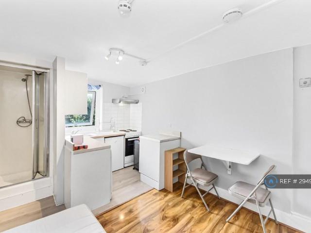 Flat for rent in Archway, Greater London