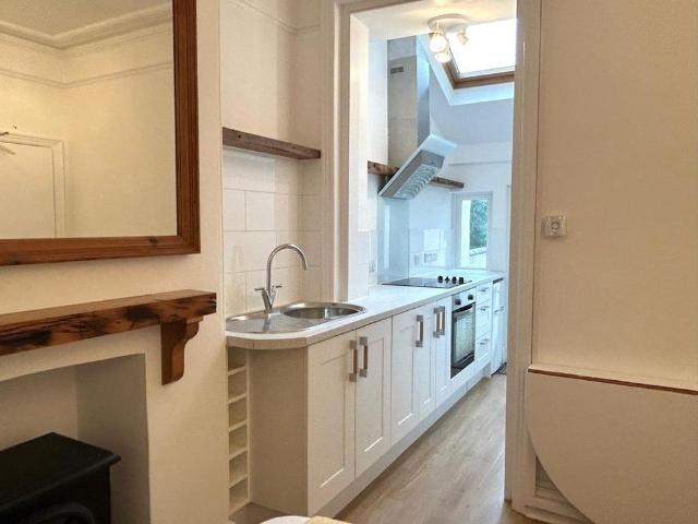 Studio for rent in Watergate, Devon