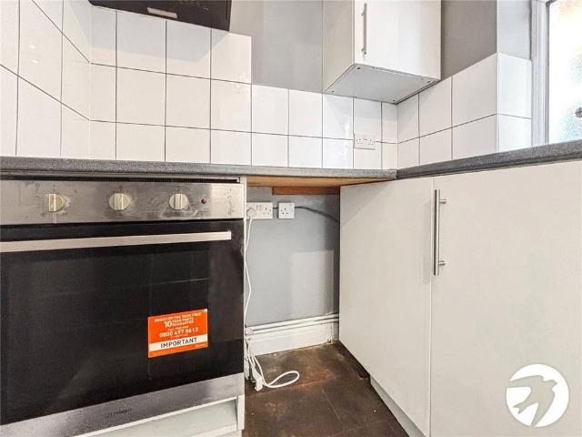 Studio for rent in Ringlestone, Midway