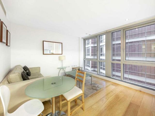 Studio for rent in New Providence Wharf, Greater London