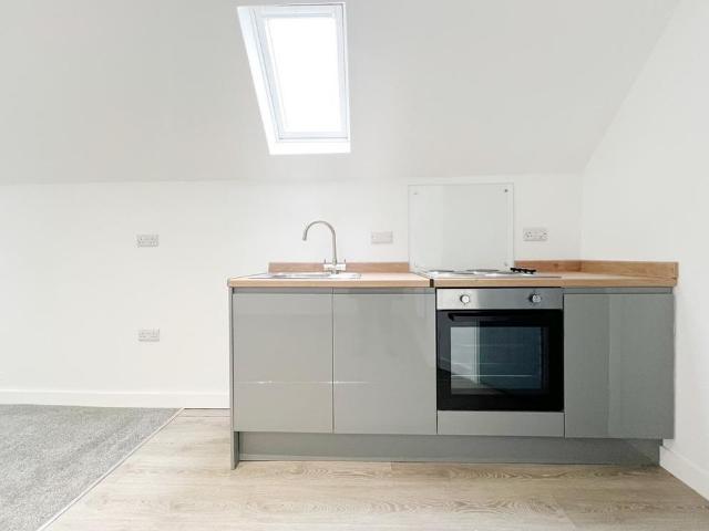 Studio for rent in Rodbourne, Swindon