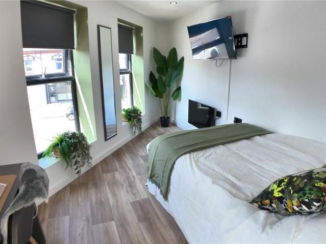 Studio for rent in Stirchley, West Midlands