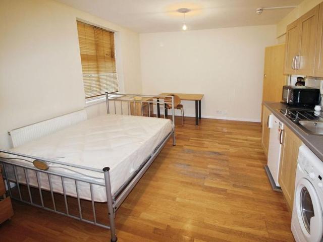 Studio for rent in London Borough of Harrow, Greater London