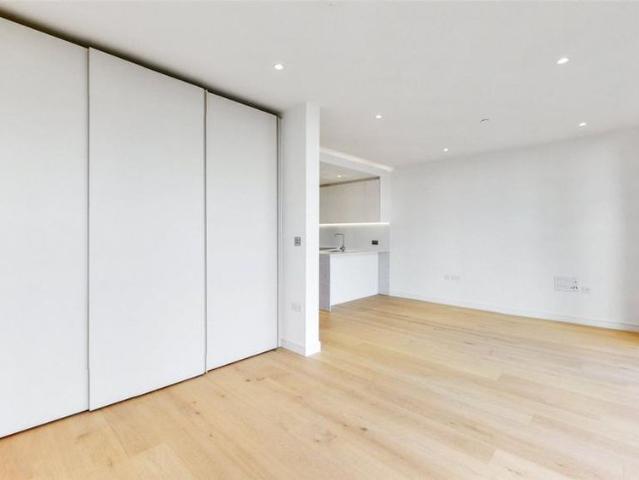 Studio for rent in Isle Of Dogs, Greater London