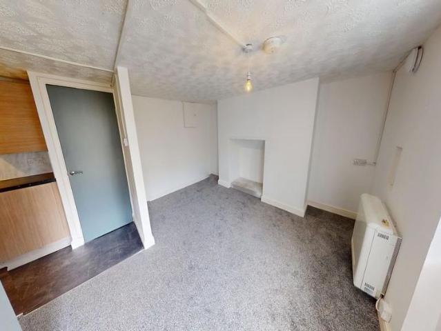 Studio for rent in Eccleshill, West Yorkshire