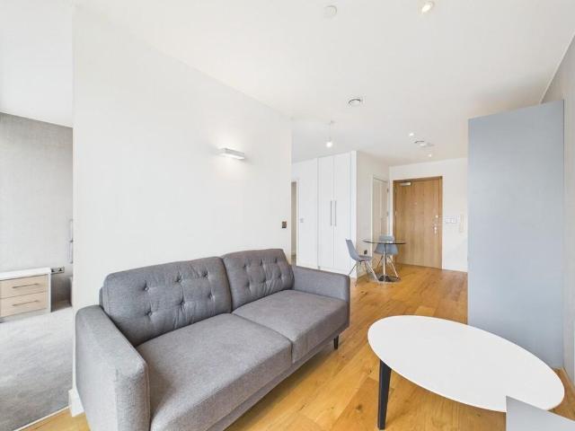 Studio for rent in Hanley, Stoke-on-Trent