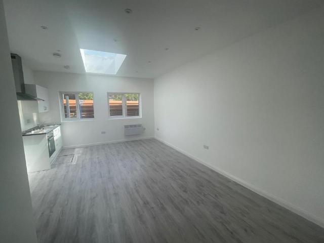 Flat for rent in West Norwood, Greater London