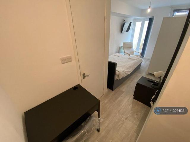 Studio for rent in Brunswick, Brighton & Hove