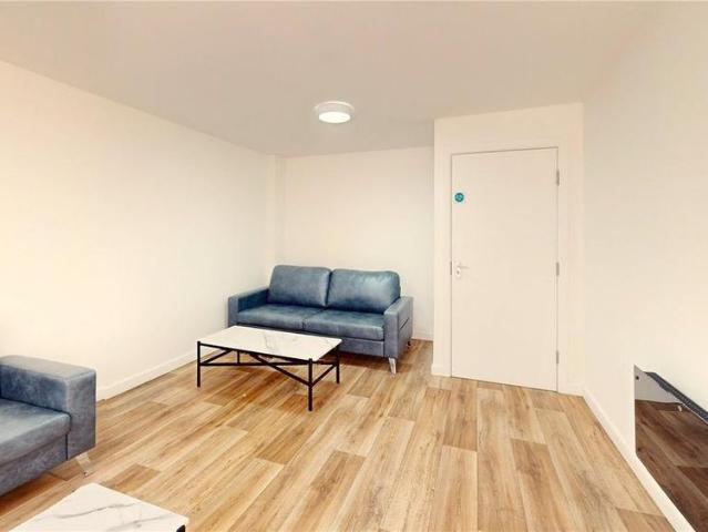 Studio for rent in Stirchley, West Midlands