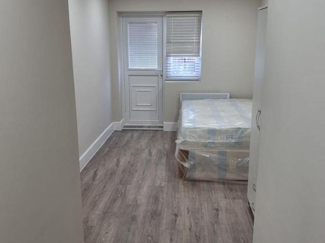 Studio for rent in North Watford