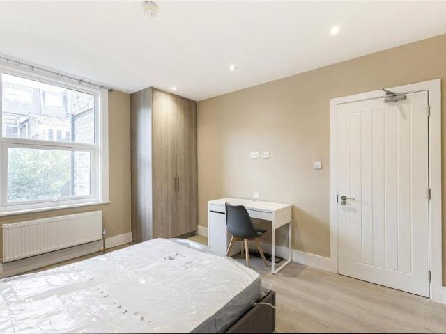 Studio for rent in London Borough of Hammersmith and Fulham, Greater London