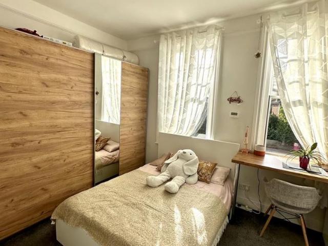 Studio for rent in St. Martin's, The Bridge