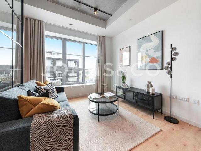 Studio for rent in Poplar Grove, Greater London
