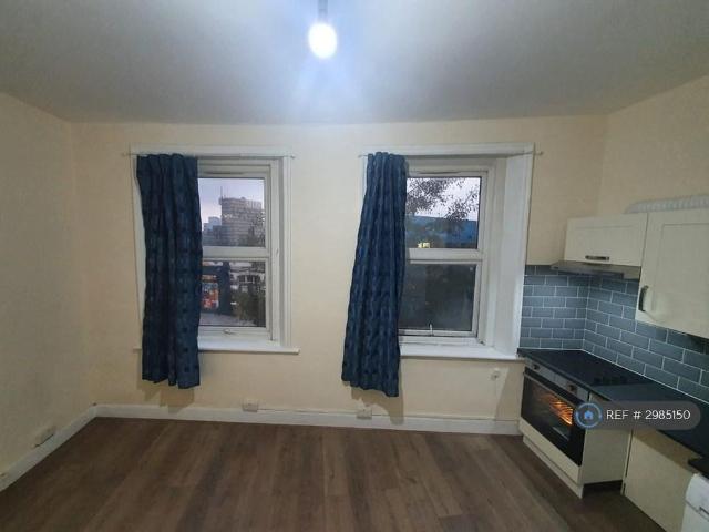 Studio for rent in Harlesden, Greater London