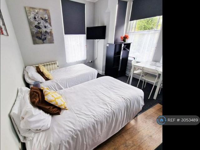 Studio for rent in Thorpe Hamlet, Norwich