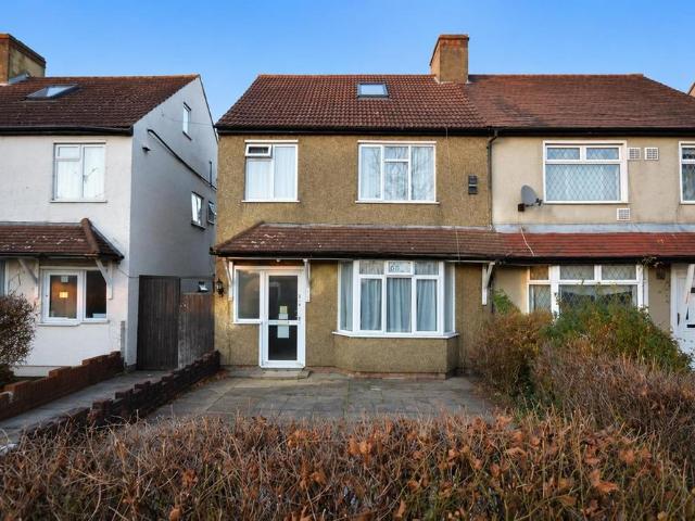 Studio for rent in Harmondsworth, Greater London