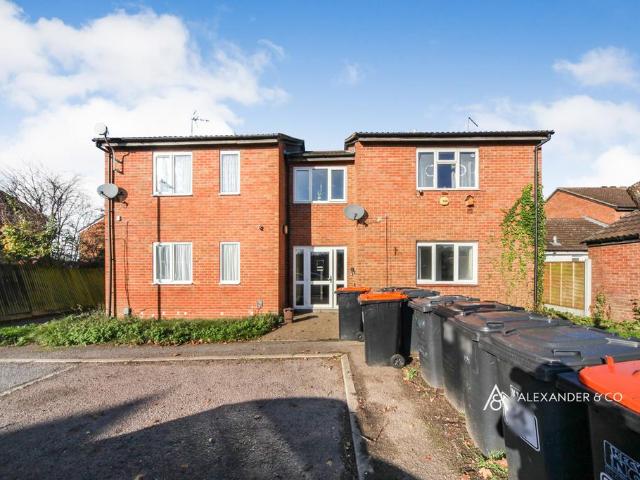 Flat for rent in Woodside Estate, Houghton Regis