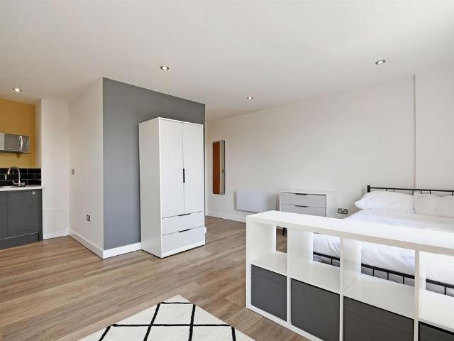 Flat for rent in Devonshire, South Yorkshire
