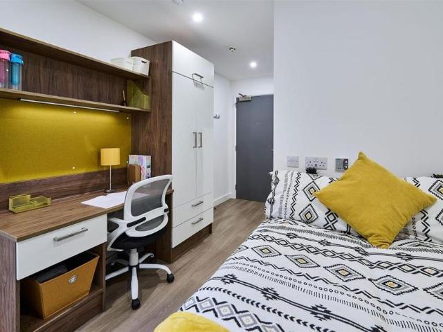 Studio for rent in Milverton, Green Close