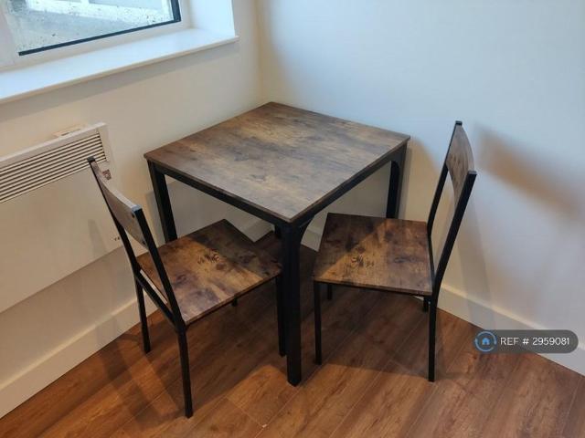 Studio for rent in Joiner's Square, Hanley