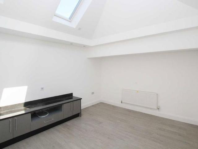 Studio for rent in London Borough of Hounslow, Spring Grove