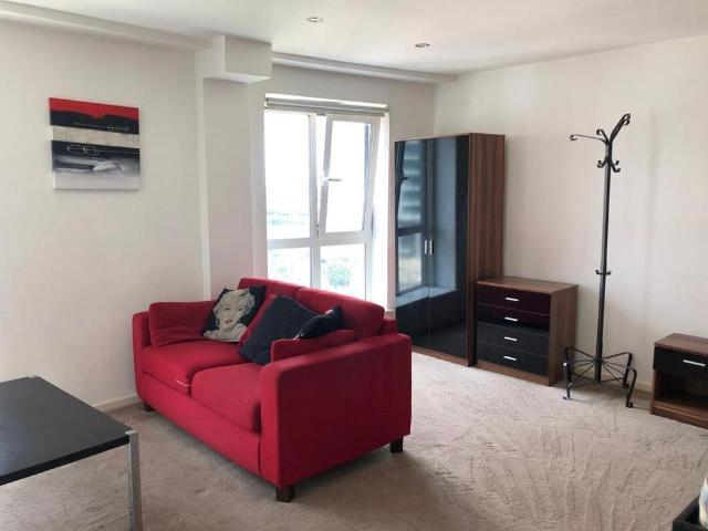 Studio for rent in Bordesley, West Midlands