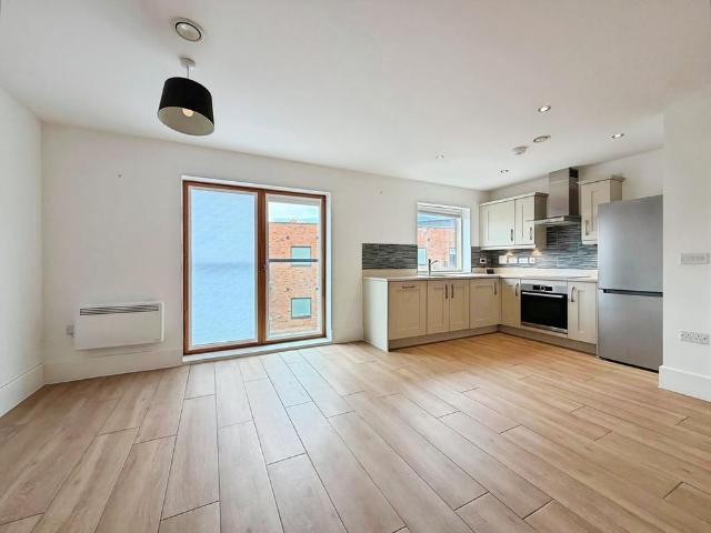 Studio for rent in Lakenham, East Bank