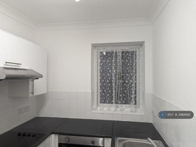 Studio for rent in Poole