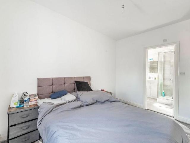 Studio for rent in Pinner, Greater London
