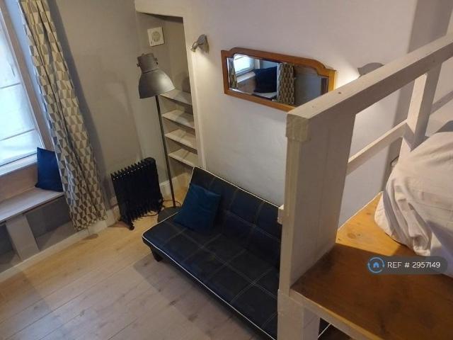 Studio for rent in Gilmerton, Scotland