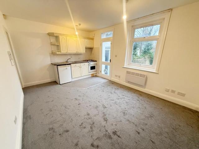 Studio for rent in Round Hill, Brighton & Hove
