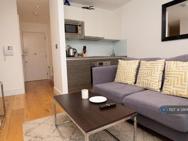 Studio for rent in Hayes, Greater London