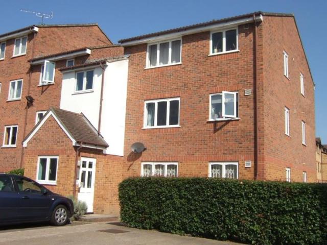 Flat for rent in London Borough of Lewisham, Greater London