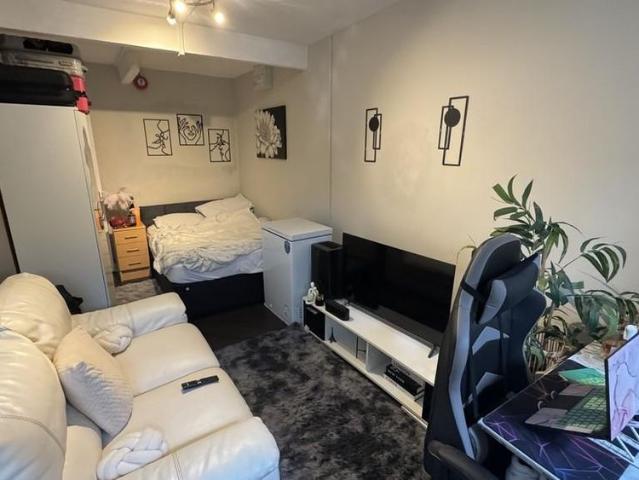 Studio for rent in Trowbridge