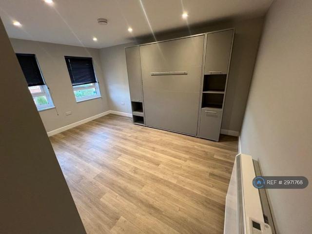 Studio for rent in Downswood, Midway