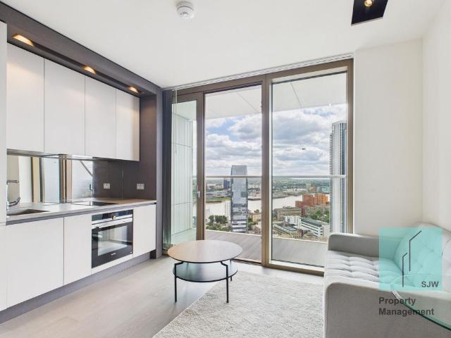 Flat for rent in Isle Of Dogs, Greater London