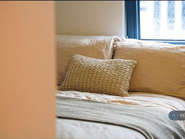 Studio for rent in City Centre, South Yorkshire