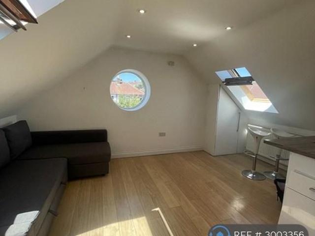 Studio for rent in City Centre, Feckenham