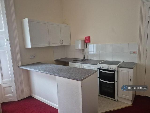 Studio for rent in Wellswood, Torquay
