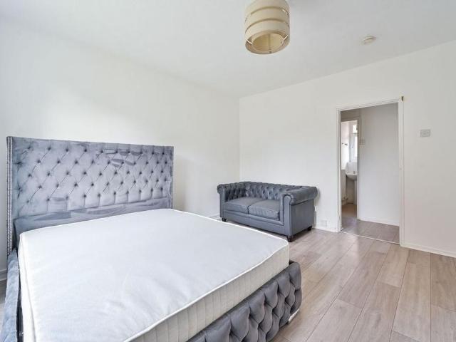 Studio for rent in The Borough, Greater London