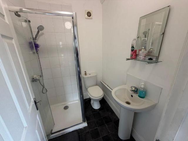 Studio for rent in Greater London